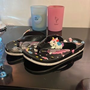 🆑FINAL PRICE‼️ Girls size 30 (12) black unicorn flip flops